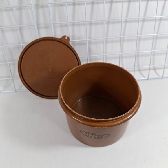 Vintage Collectible Tupperware #263 Coffee Canister Brown w Lid D 6 x H 4.25 In - Picture 11 of 14